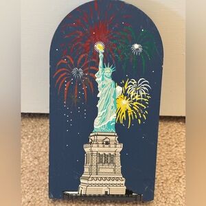 Cats Meow National Treasures Fireworks Statue of Liberty Wood Shelf Sitter 1998
